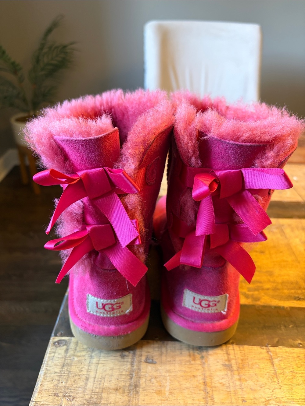 UGG Kids Hot Pink Shearling Bow Back Boots